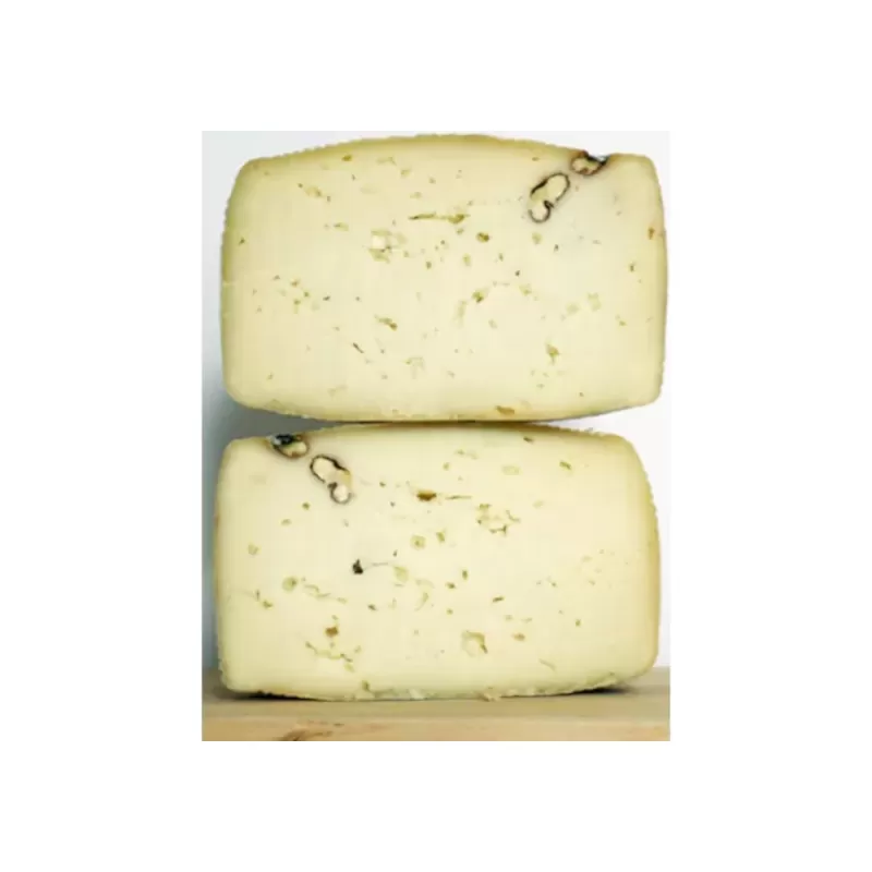 Pecorino Bagnolese aux noix - Fromage semi-affiné de l'entreprise ...